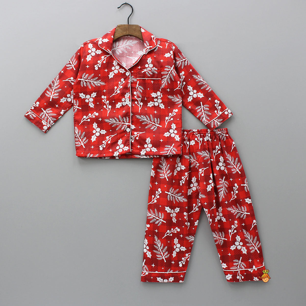 Christmas-Themed Printed Sleepwear With Patch Pocket Detail