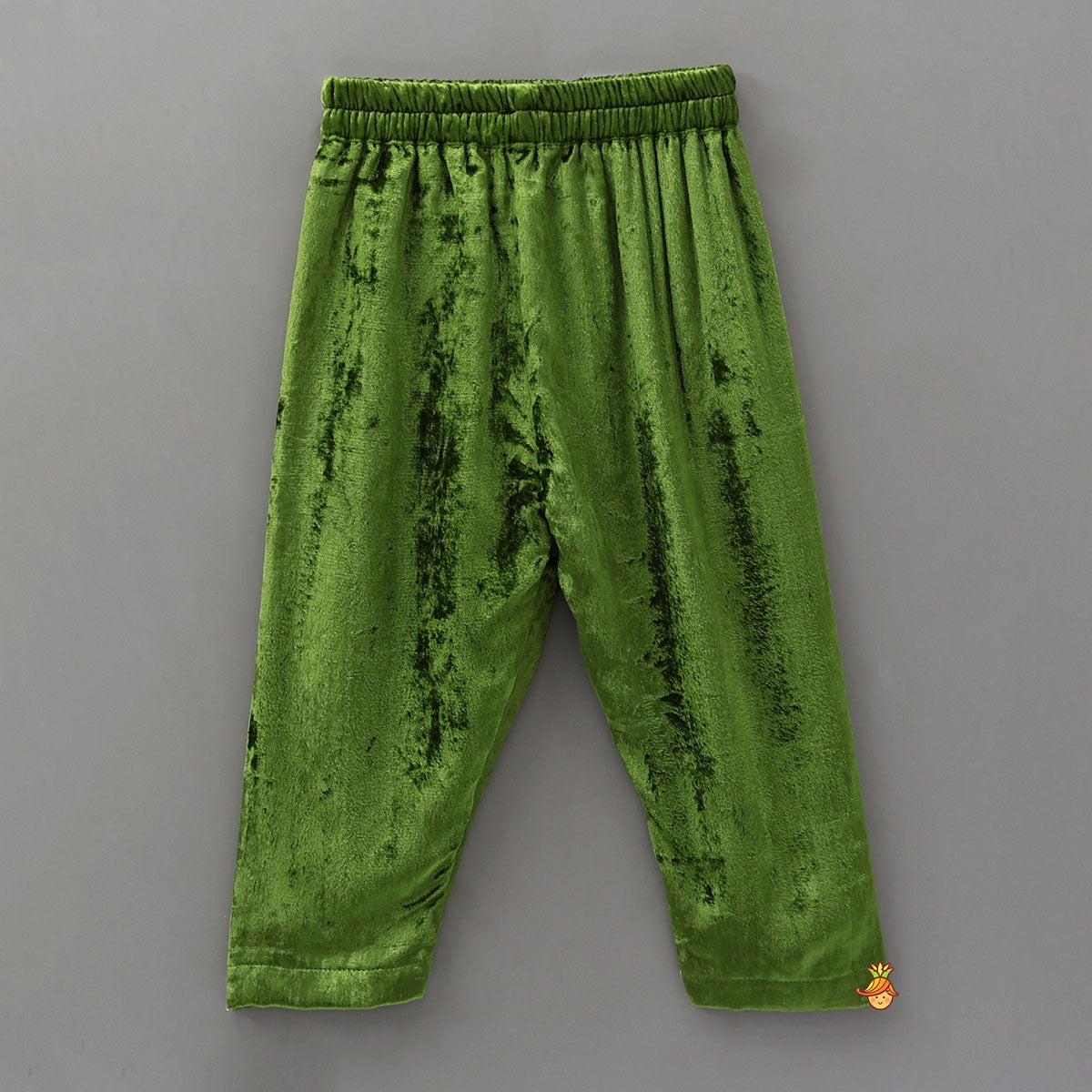 Cut-Dana Embroidered Velvet Kurti And Pant With Dupatta