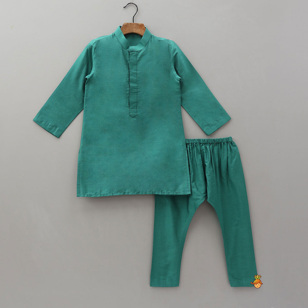 Ethnic Kurta With Pocket-Detail Printed Jacket And Pyjama