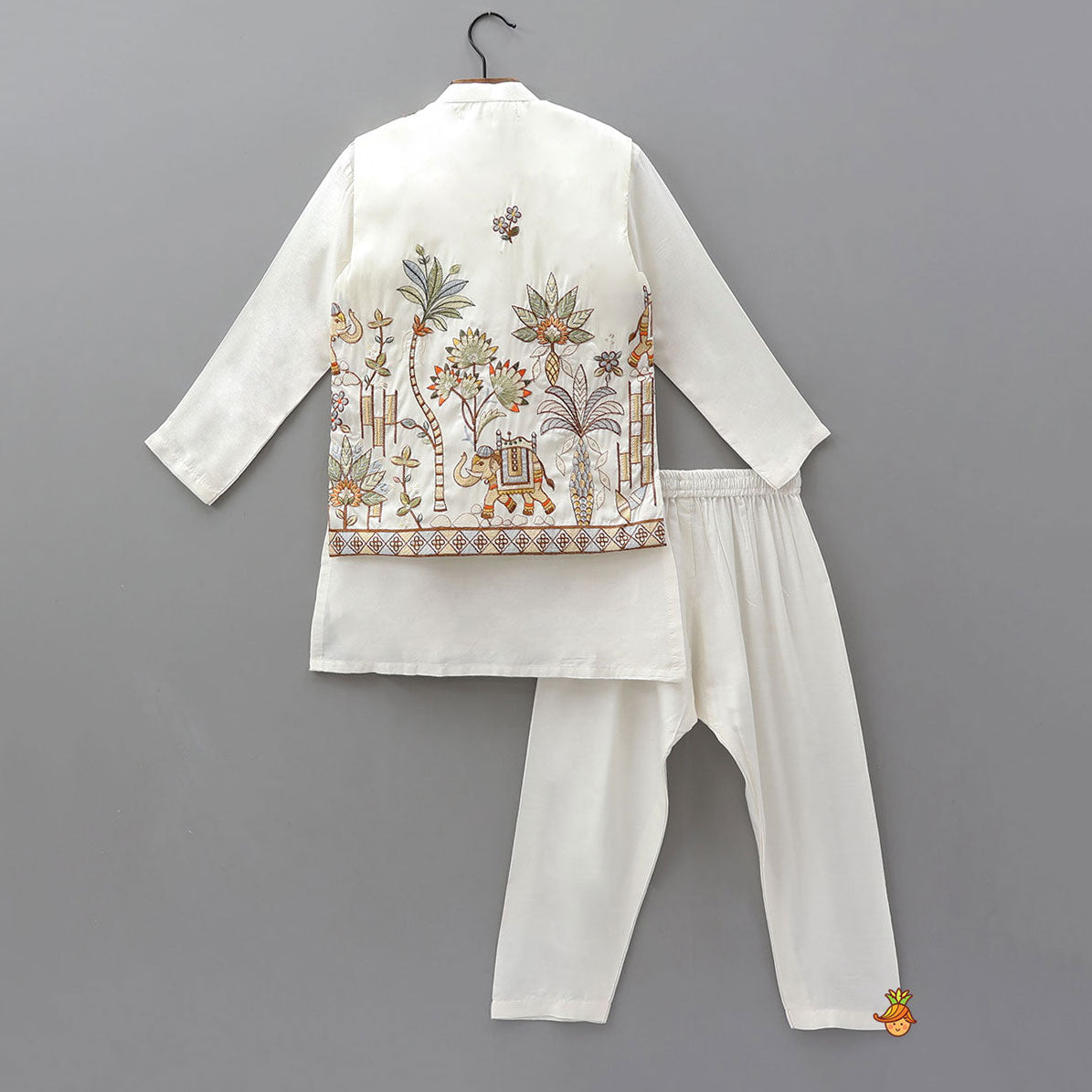 Ethnic Kurta With Thread Embroidered Jacket And Pyjama