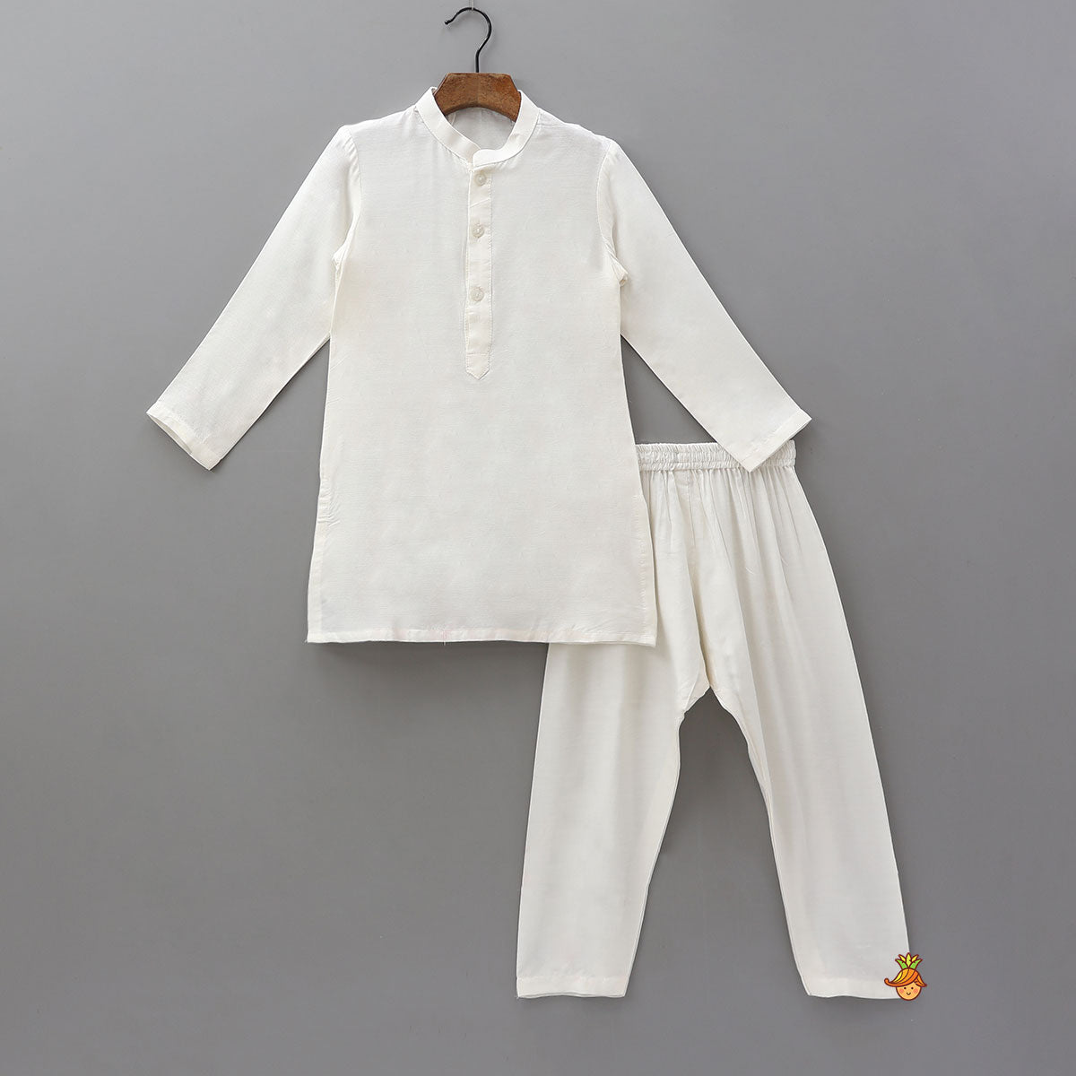 Ethnic Kurta With Thread Embroidered Jacket And Pyjama