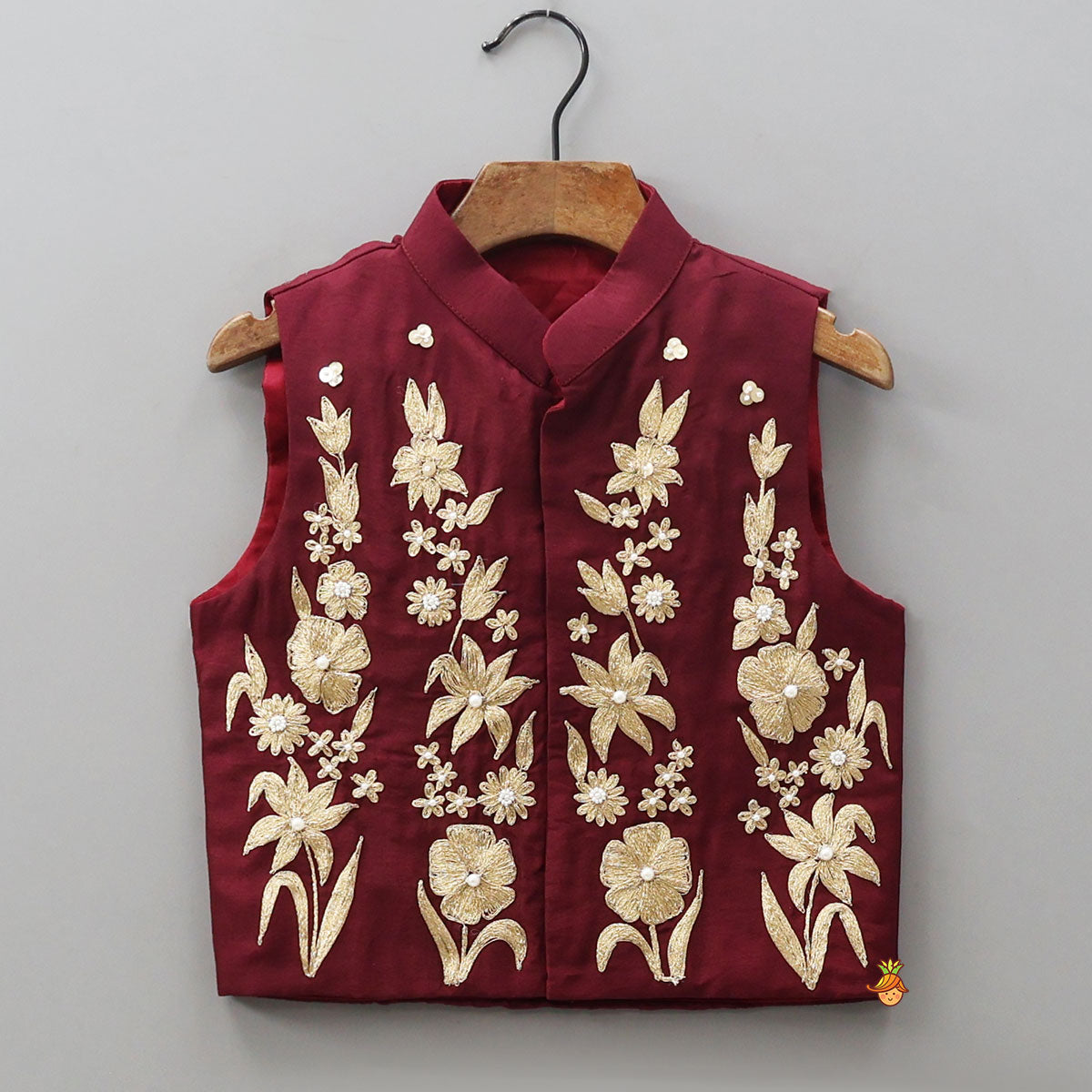 Ethnic Kurta With Embroidered Jacket And Pyjama