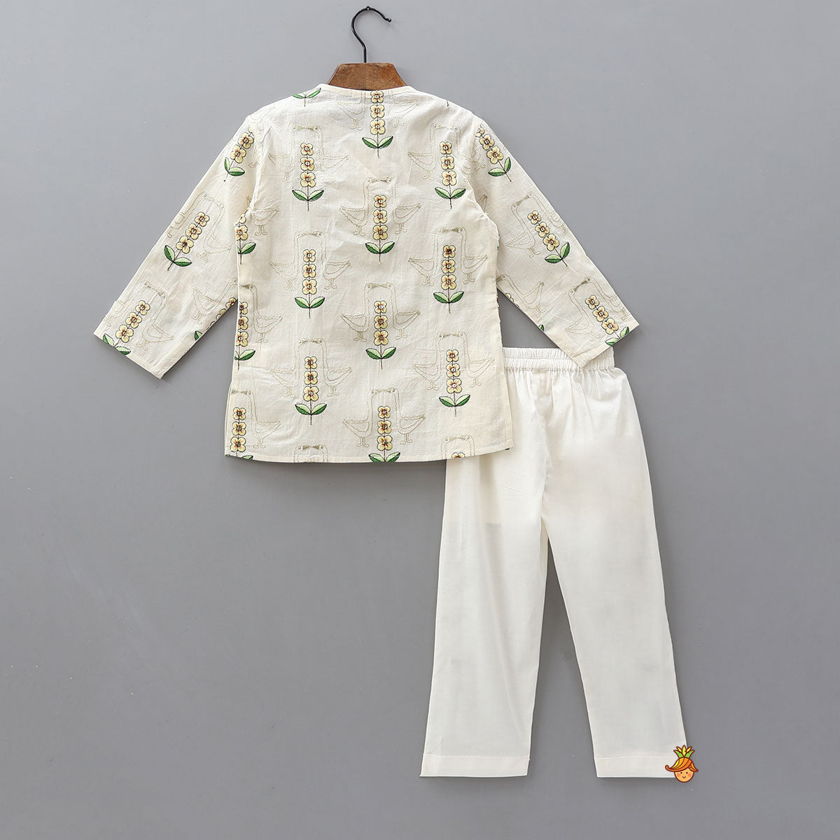 Floral Thread Embroidered Kurta With Pyjama