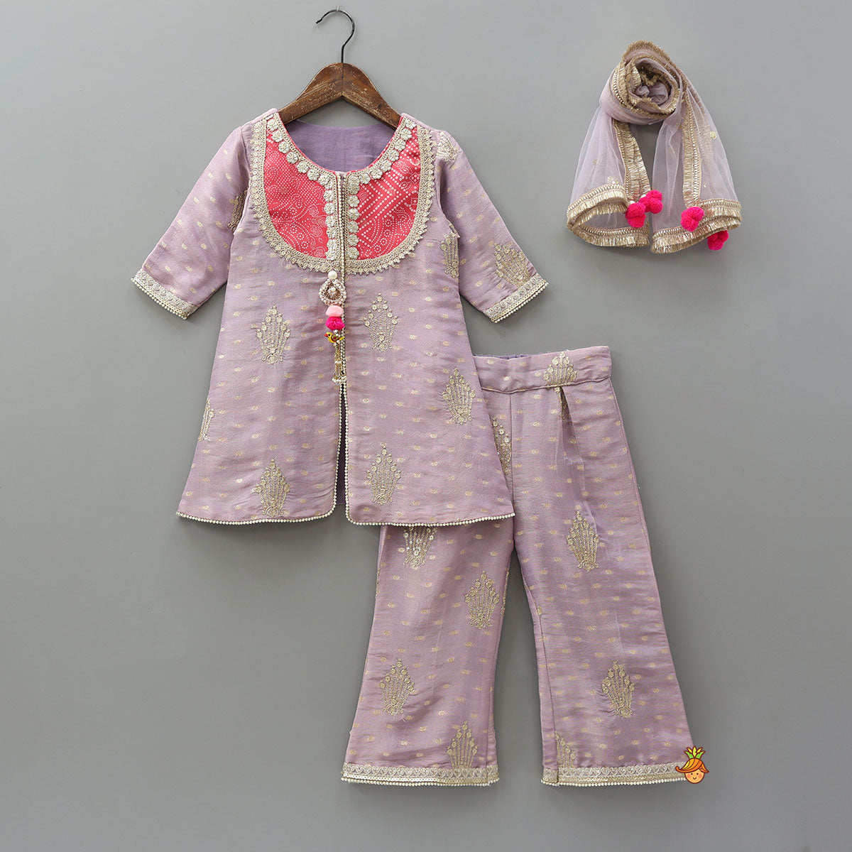 Contrasting Yoke Front Slit Kurti With Pant And Dupatta