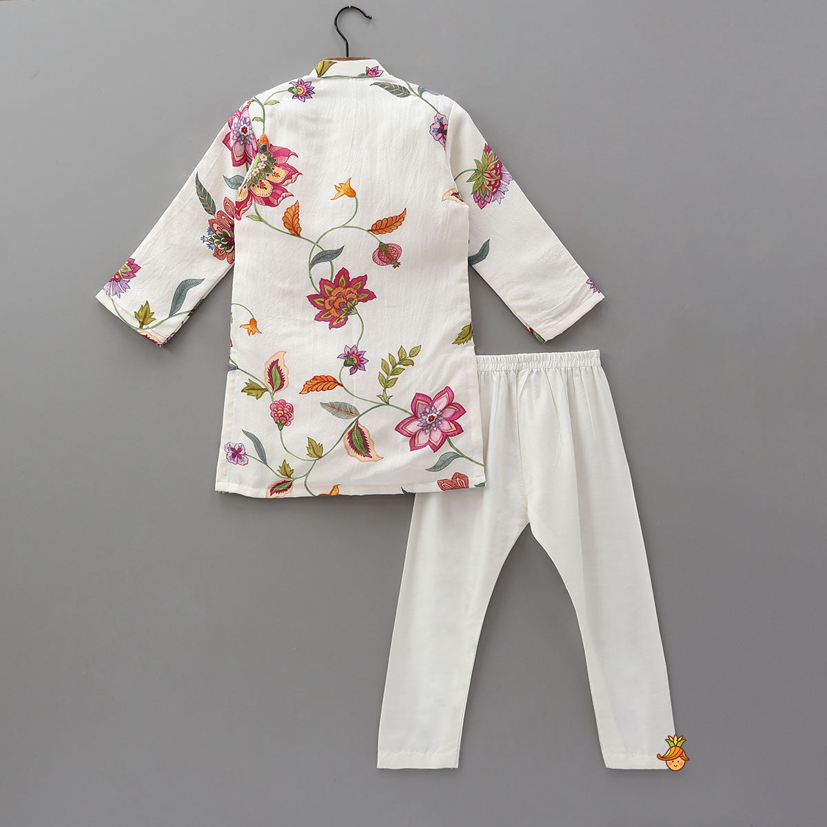 Floral Printed Pin Tuck Detailed Kurta With Pyjama