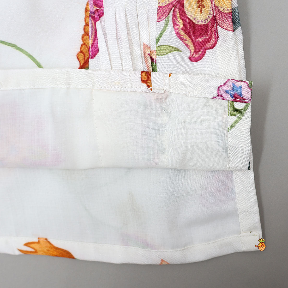 Floral Printed Pin Tuck Detailed Kurta With Pyjama