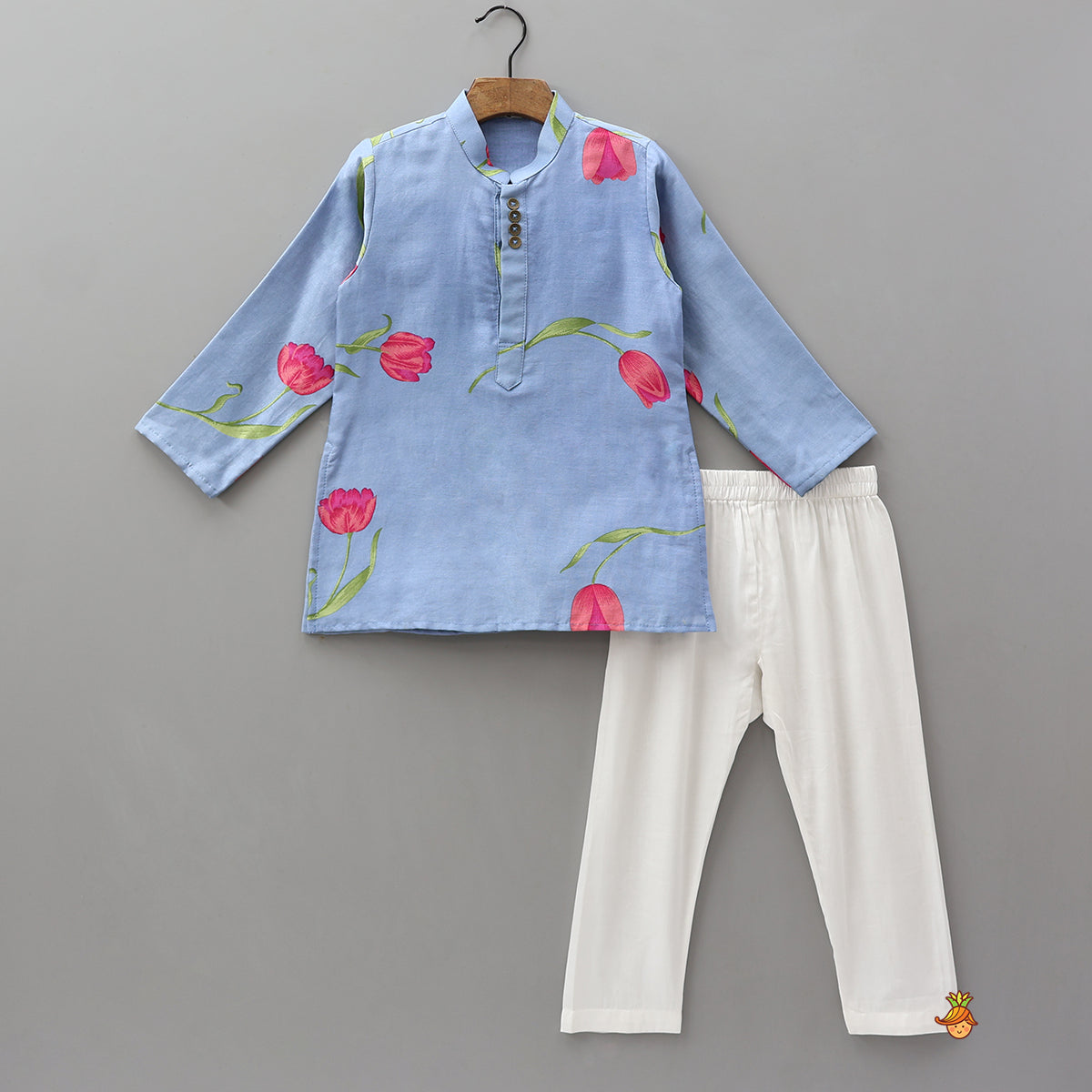 Mandarin-Collar Kurta With Printed Jacket And Pyjama