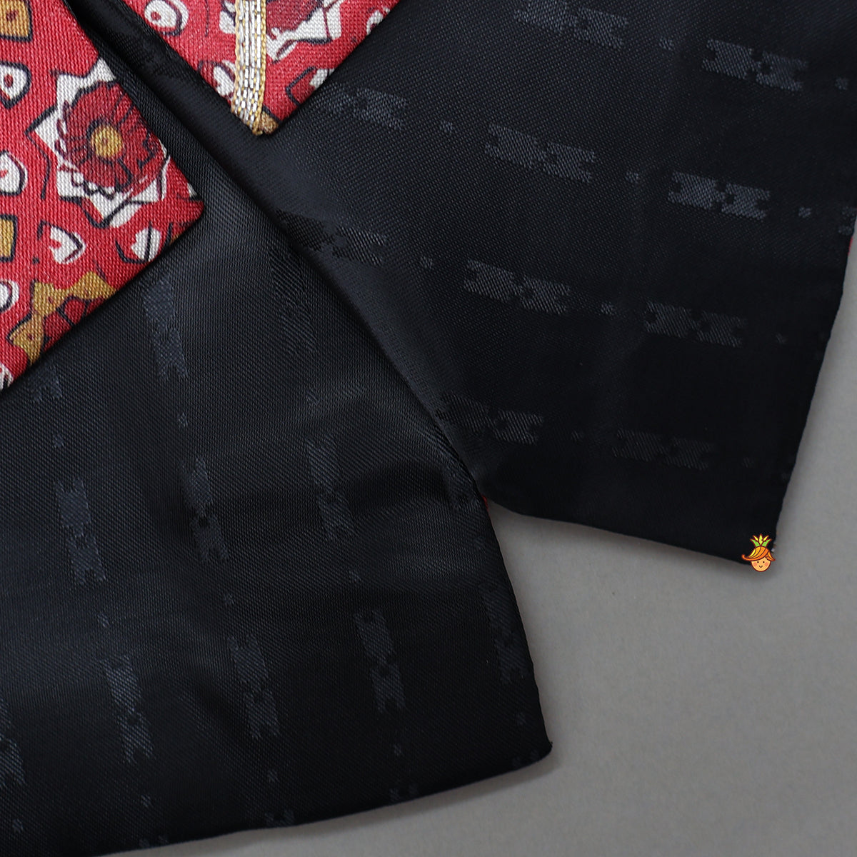 Kurta With Beautiful Printed Jacket And Pyjama