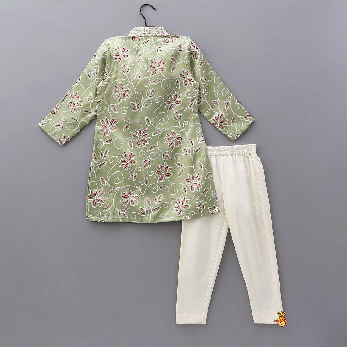Floral Printed Kurta And Pyjama