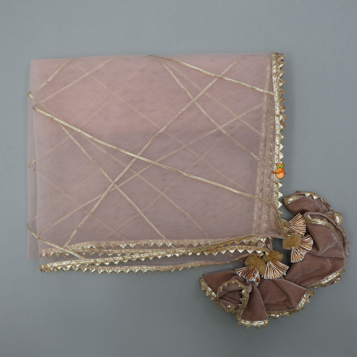 Front-Slit Velvet Kurti And Pant With Dupatta