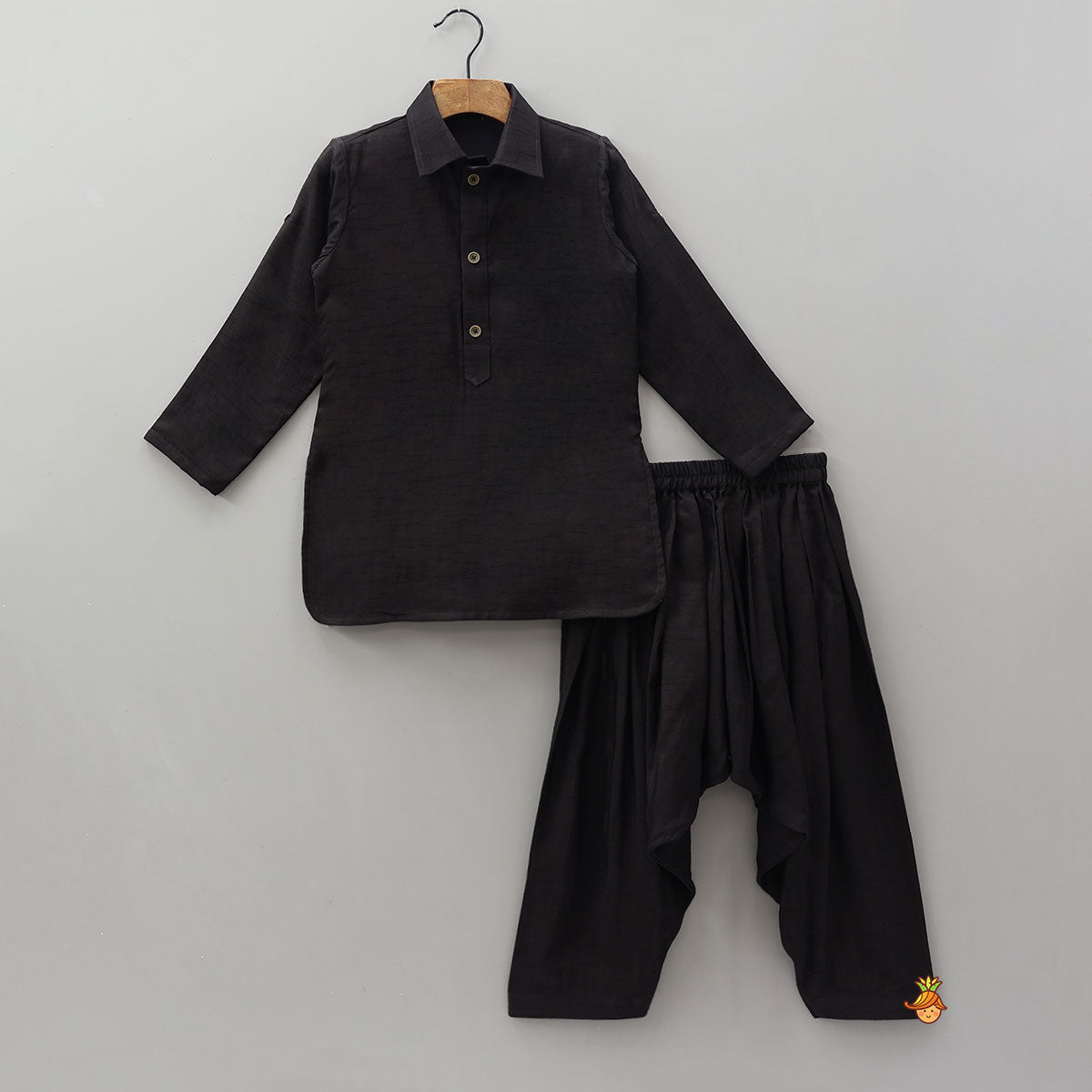 Collar Neck Kurta With Thread Embroidered Jacket And Patiala