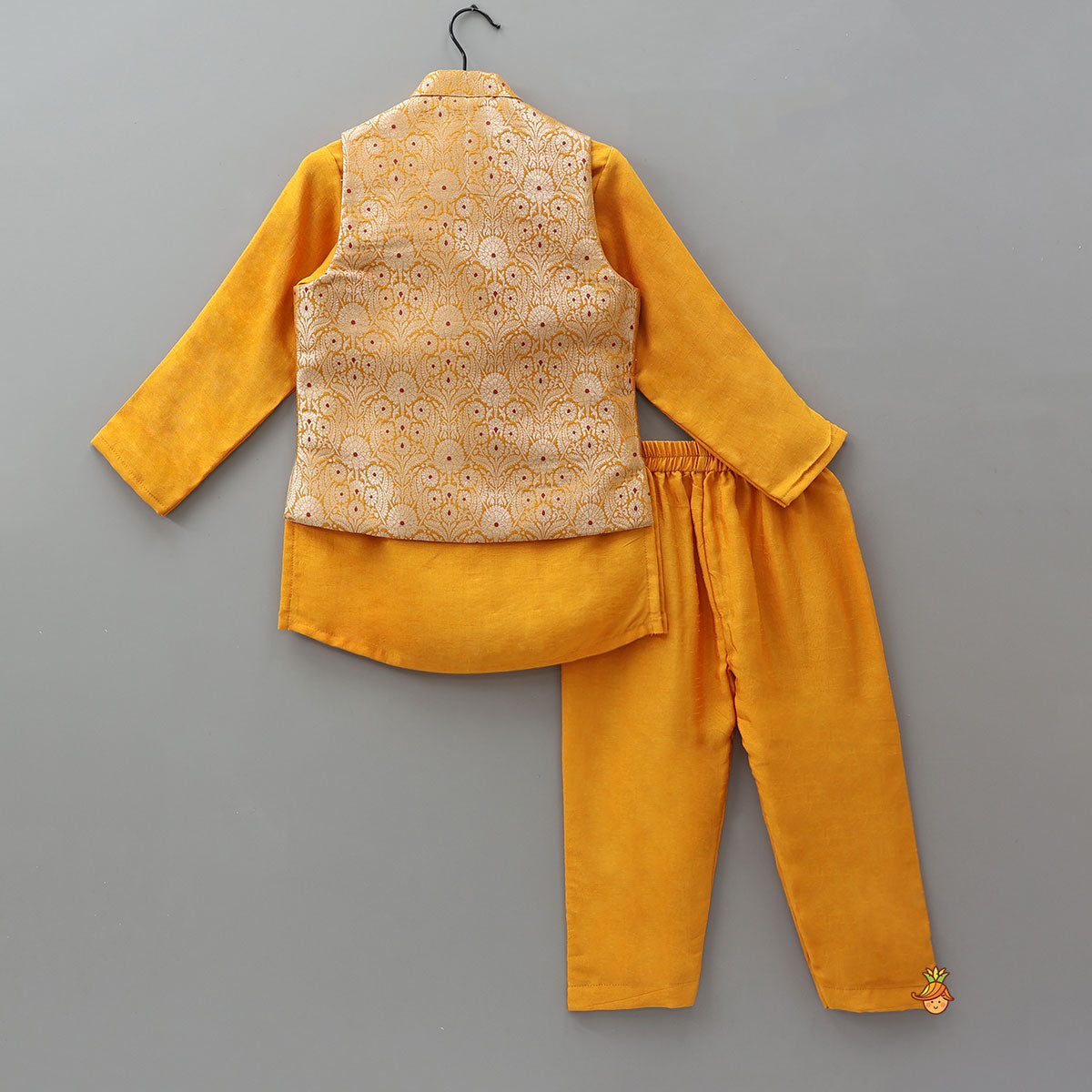 Elegant Kurta With Brocade Jacket And Pyjama