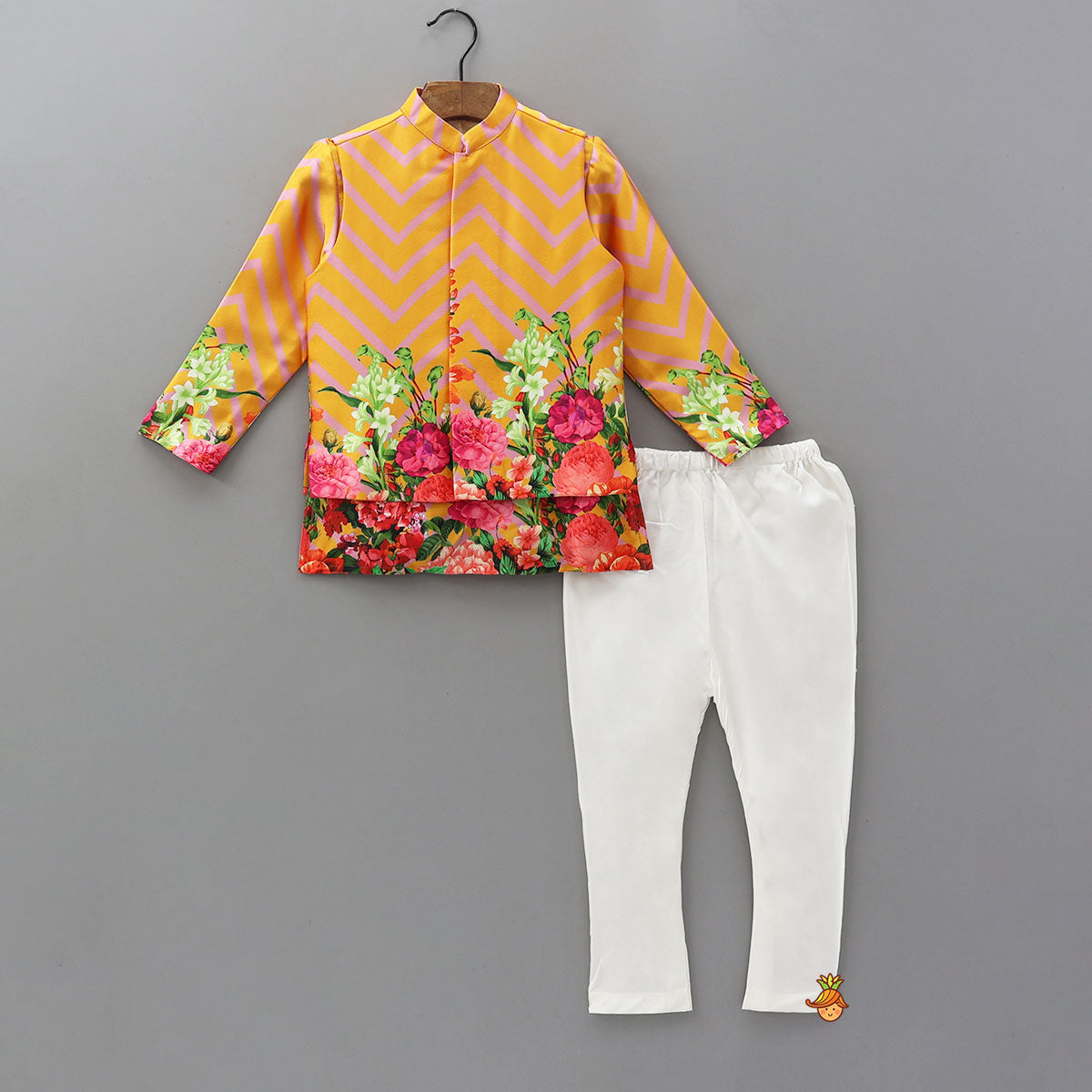 Chevron Printed Kurta With Matching Jacket And Pyjama