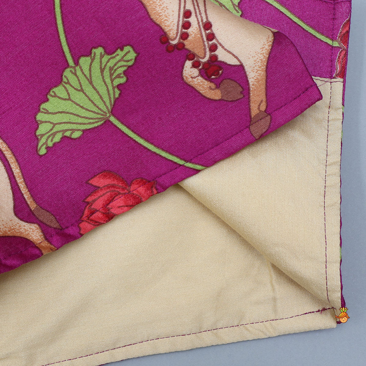 Curved Hem Ethnic Kurta With Printed Jacket And Pyjama