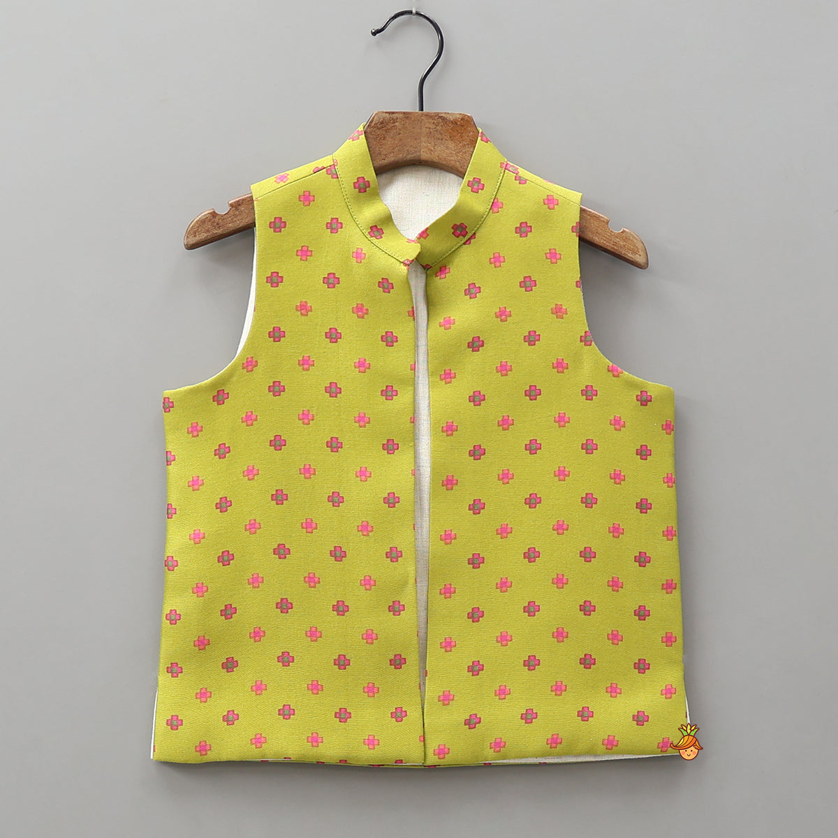 Mandarin-Collar Ethnic Kurta With Printed Jacket And Pyjama