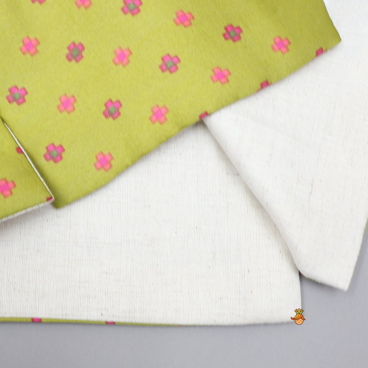 Mandarin-Collar Ethnic Kurta With Printed Jacket And Pyjama