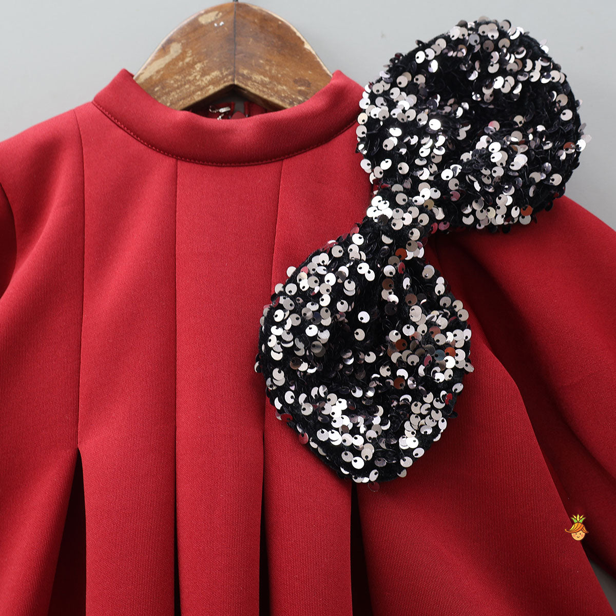 Sequin Bow Embellished Scuba Dress With Bow Hair Clip