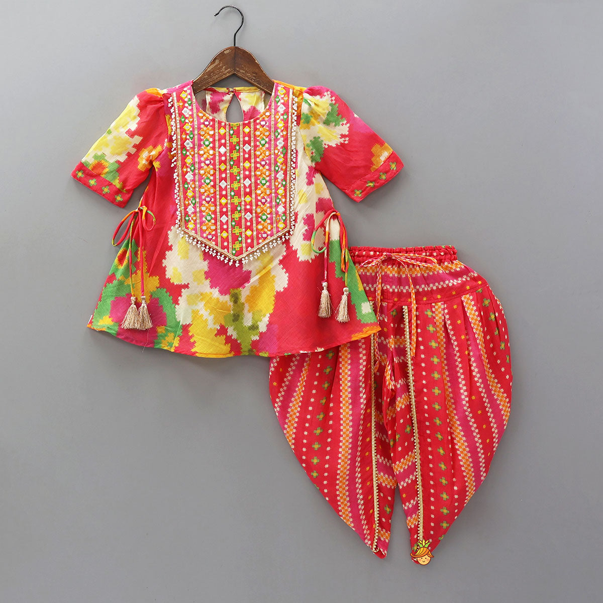 Dual Side Knot Detail Kurti And Dhoti