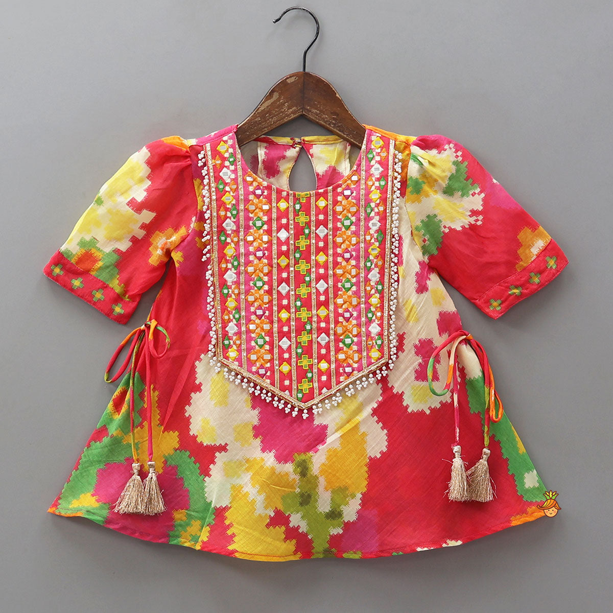 Dual Side Knot Detail Kurti And Dhoti