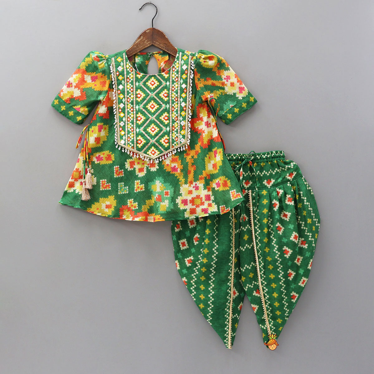 Dual Side Knot Detail Printed Kurti And Dhoti