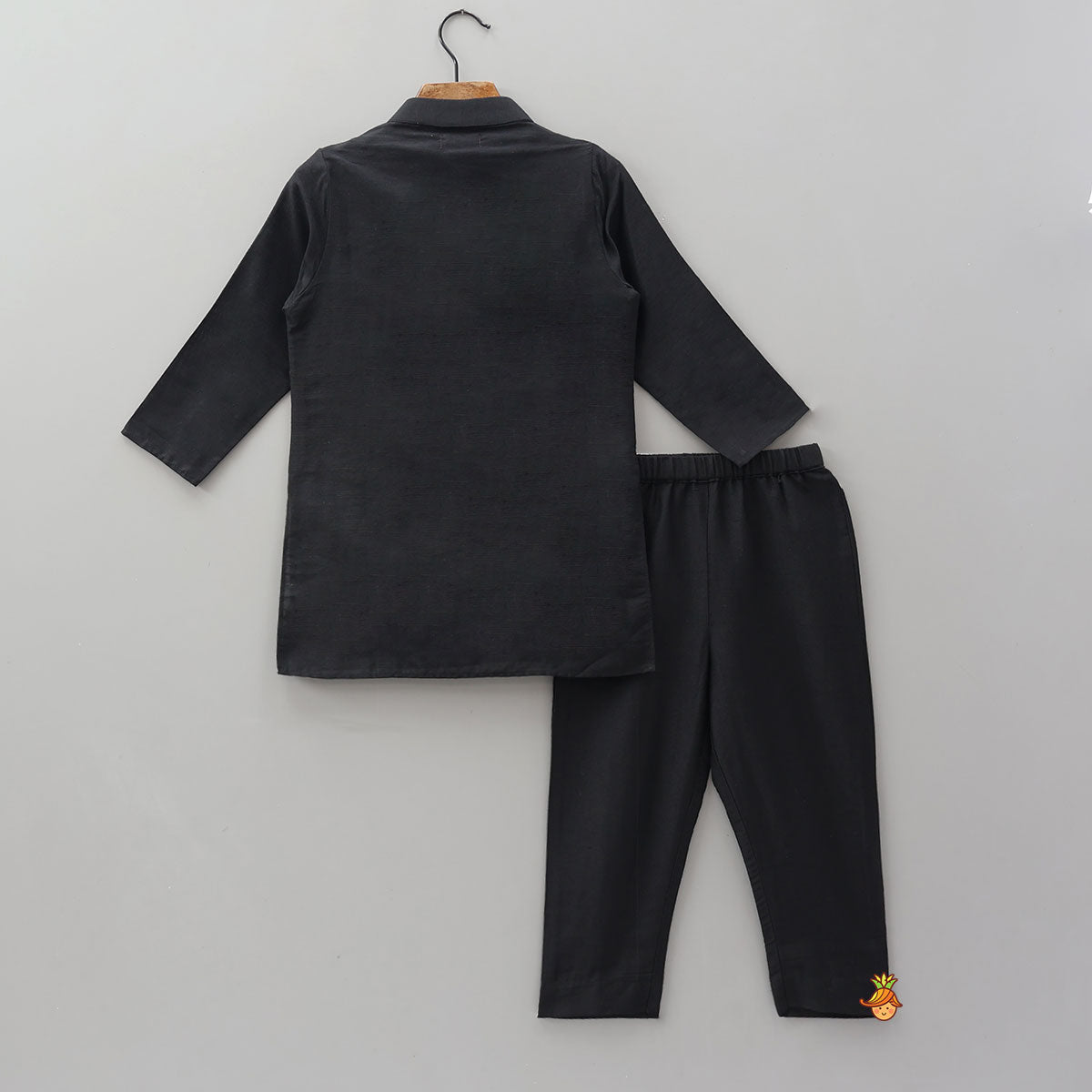 Ethnic Kurta With Embroidered Flap And Pyjama