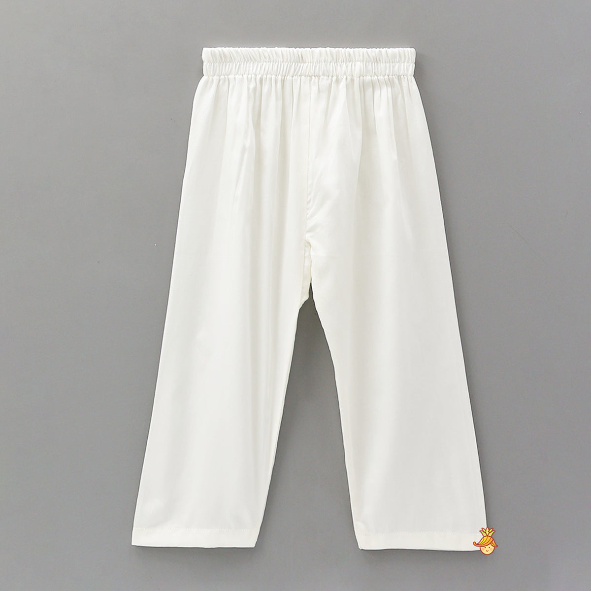 Thread Embroidered Ethnic Kurta With Pyjama