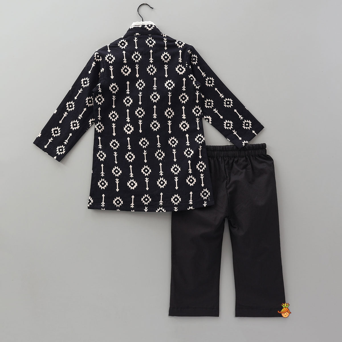 Printed Pocket Detail Ethnic Kurta With Pyjama