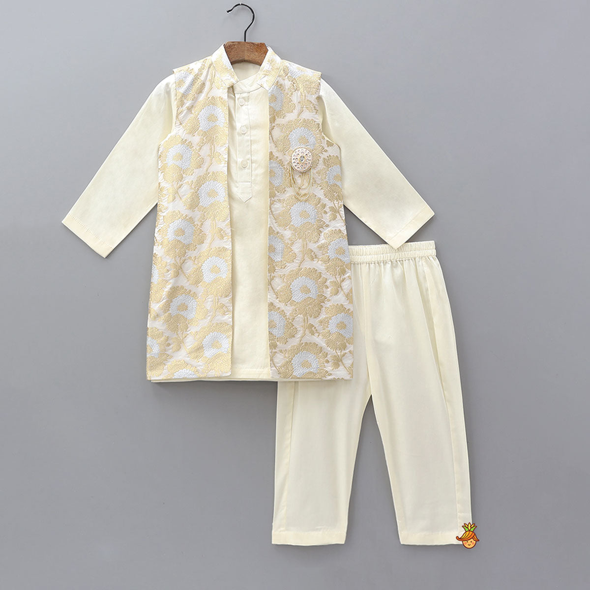 Ethnic Kurta With Brocade Front Open Jacket And Pyjama