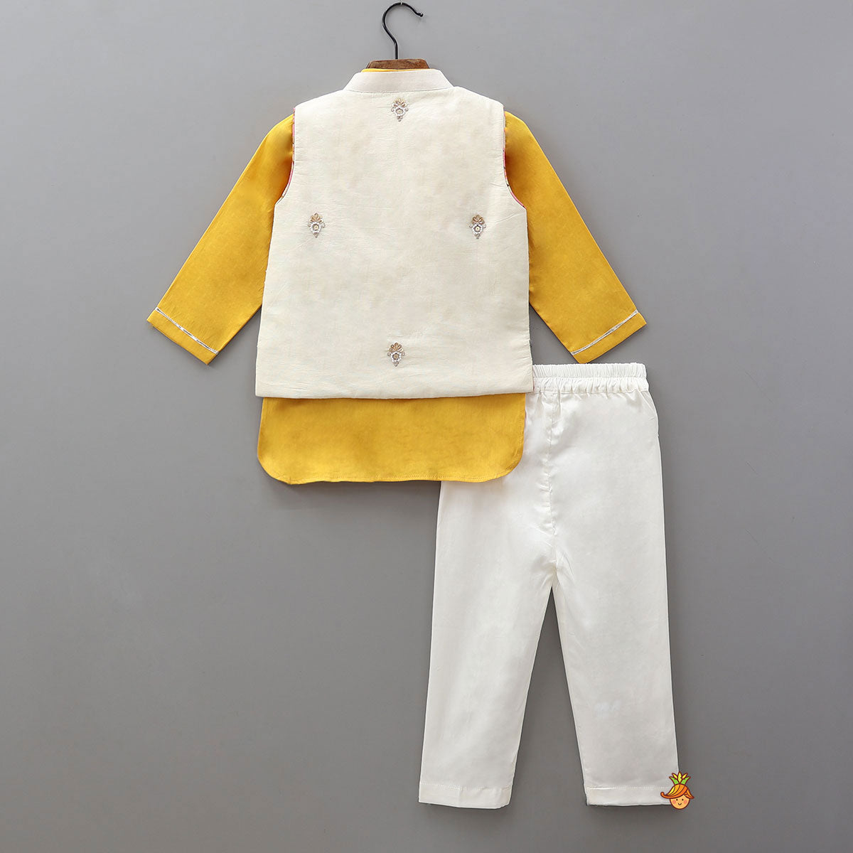 Curved Hem Kurta With Embroidered Jacket And Pyjama