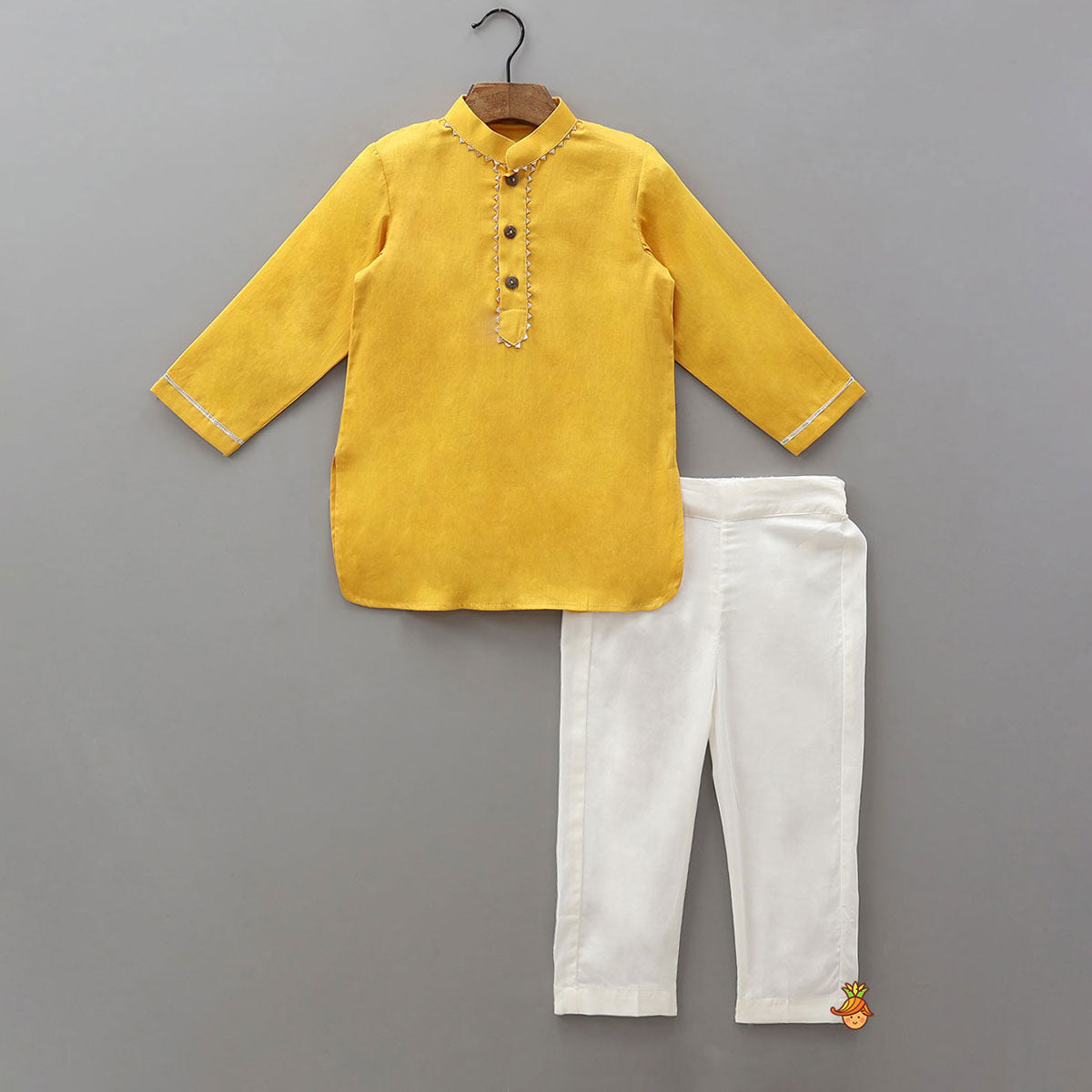 Curved Hem Kurta With Embroidered Jacket And Pyjama