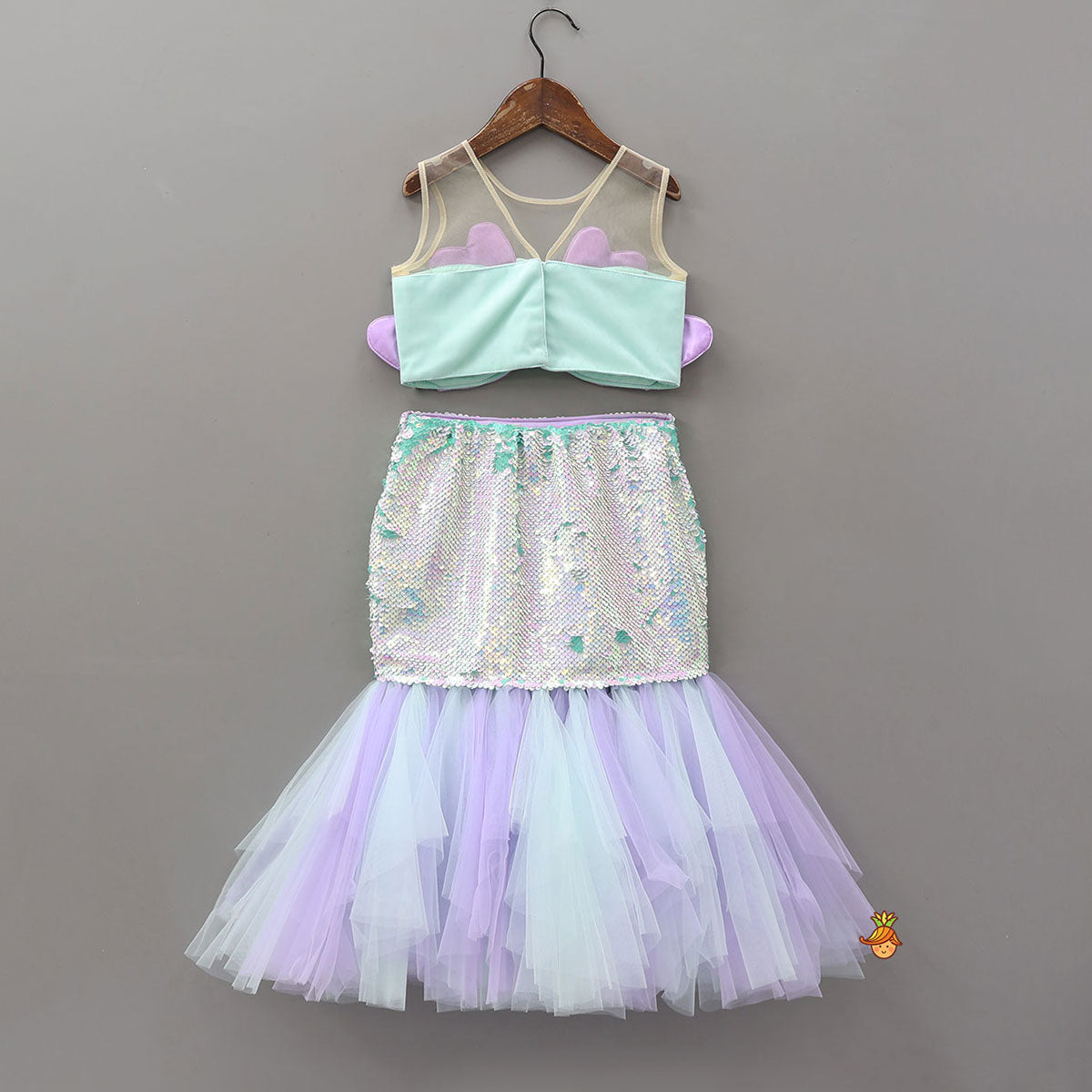 Stunning Top And Reversible Sequin Detail Mermaid-Style Skirt With Ribbon Hairband