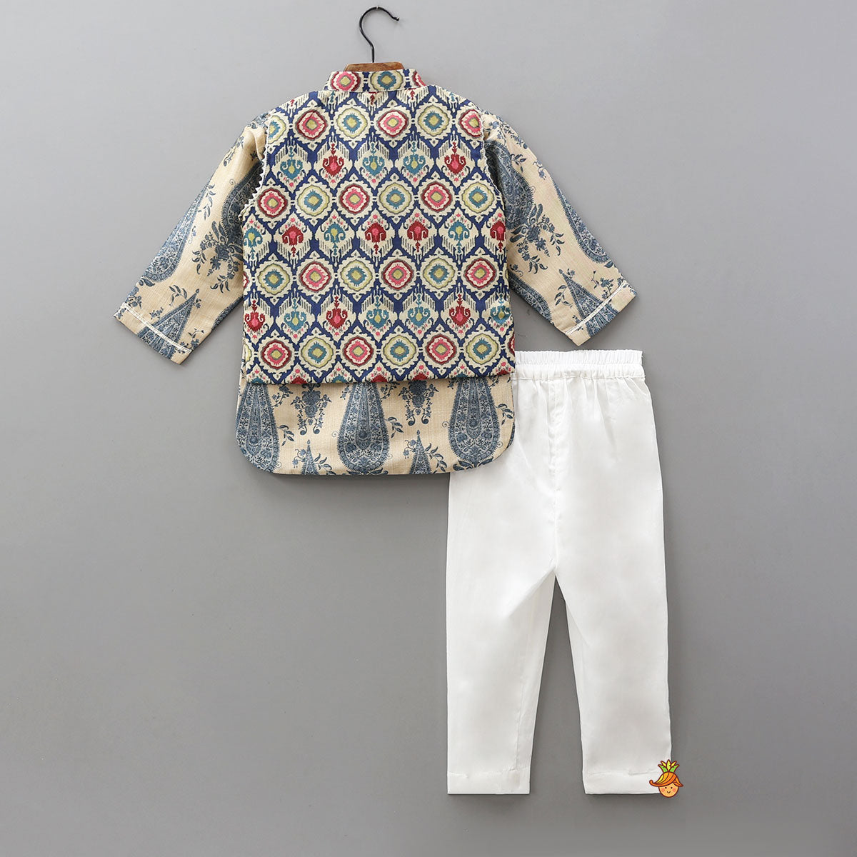 Curved Hem Kurta With Printed Jacket And Pyjama