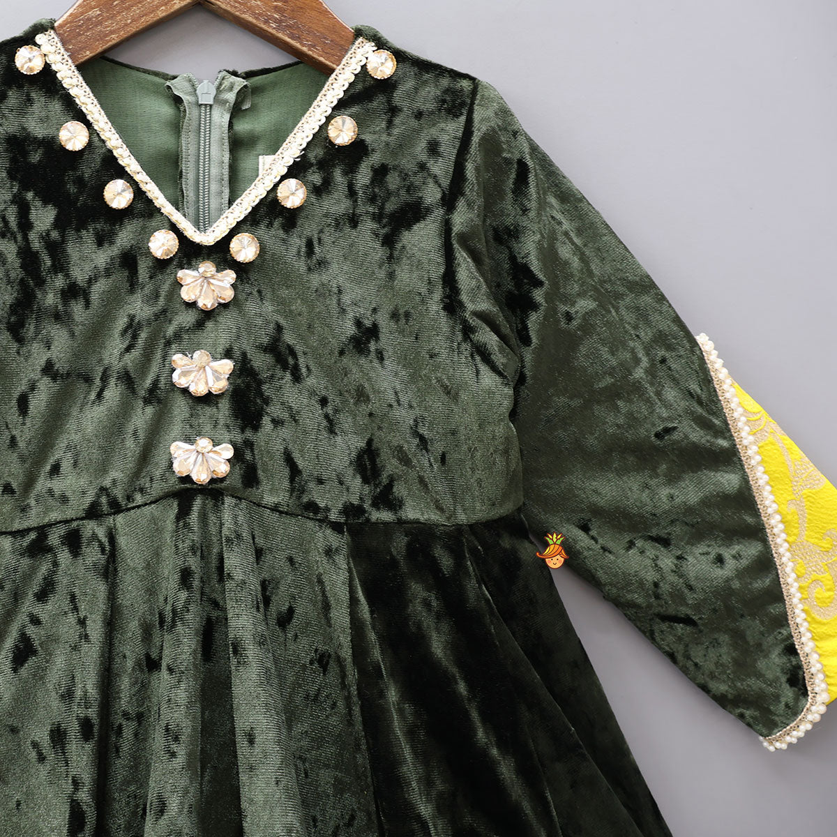 Stunning Velvet V-Neck Dual-Tone Anarkali