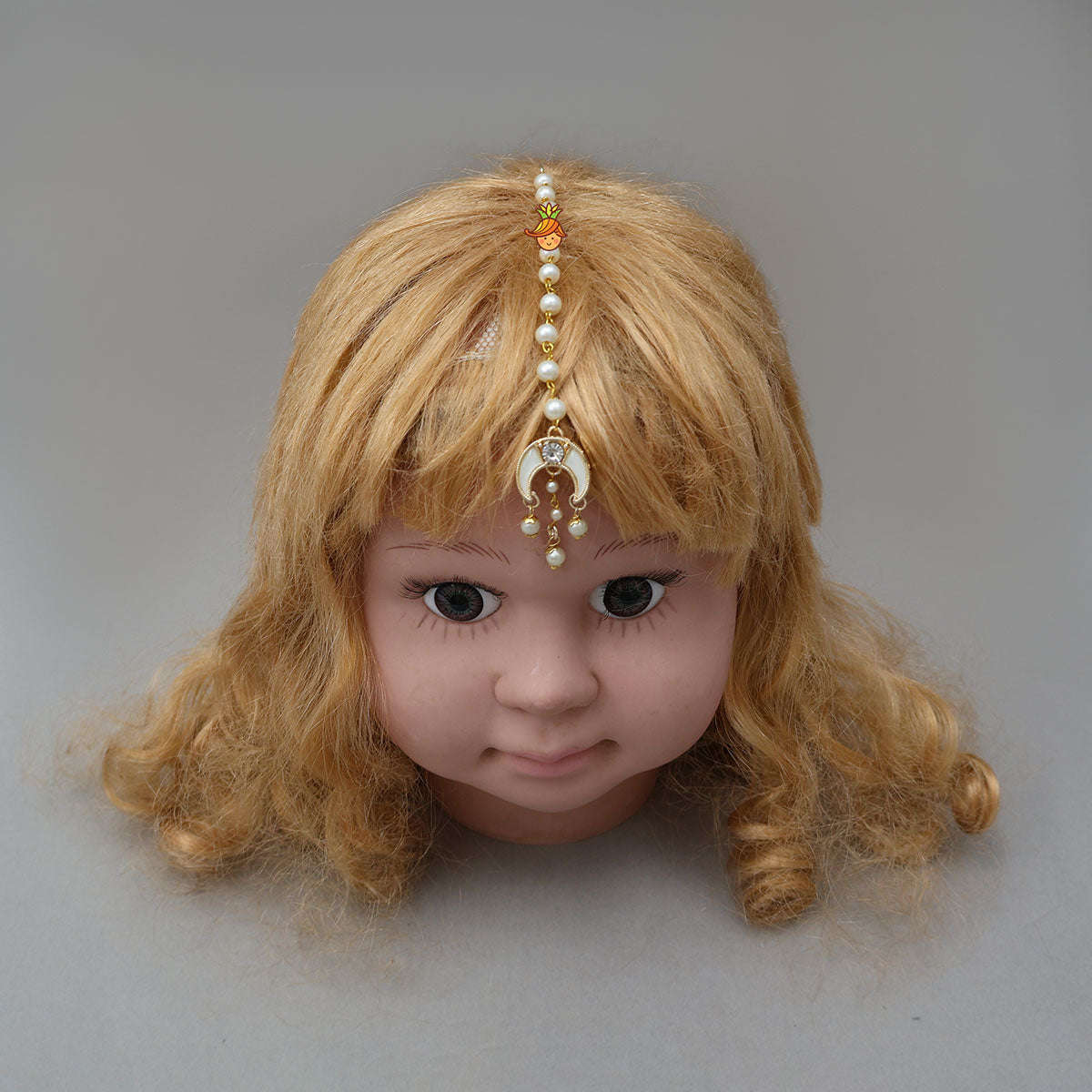 Charming Maang Tikka