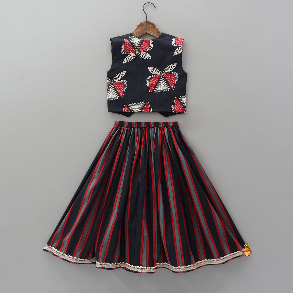 Faux Pocket Printed Top And Lehenga