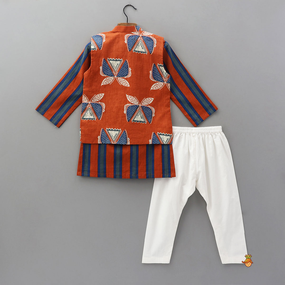 Vertical Striped Ethnic Kurta With Printed Jacket And Pyjama