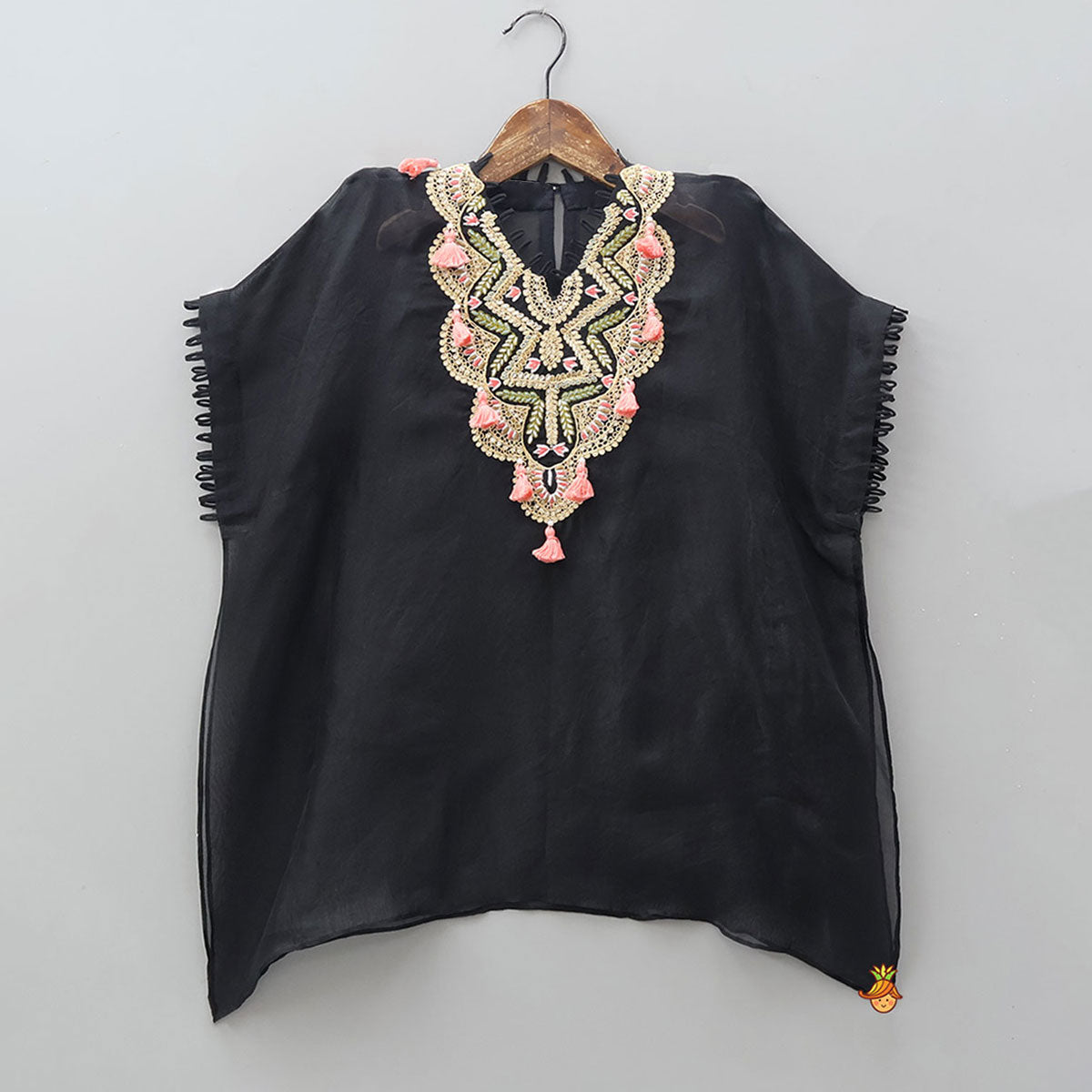 Yoke Embroidered Kaftan-Style Kurti With Inner Top And Matching Pant