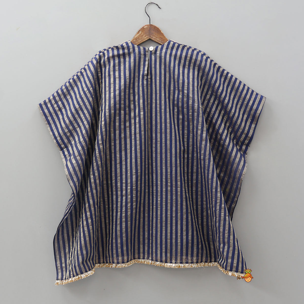 Yoke Embroidered Kaftan Kurti With Inner Top