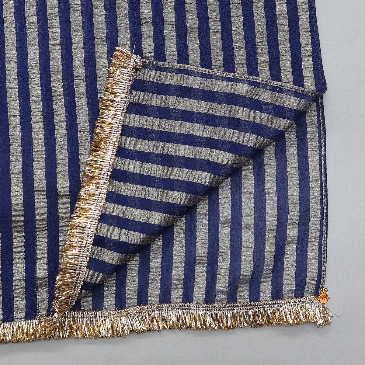 Yoke Embroidered Kaftan Kurti With Inner Top