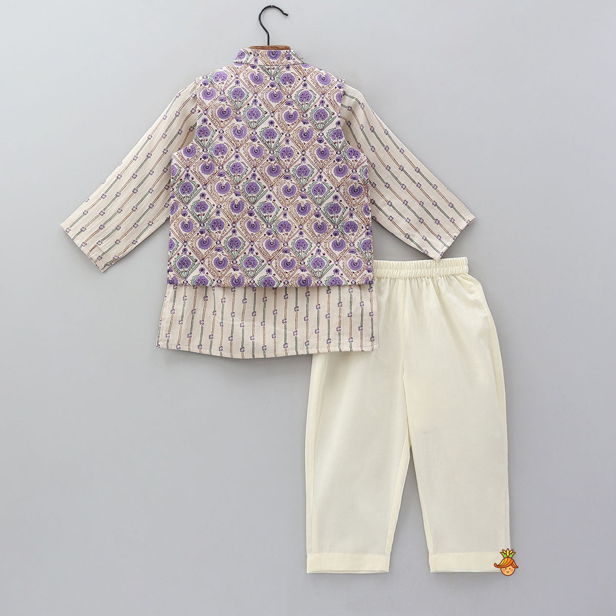 Pocket Detail Kurta With Matching Jacket And Pyjama