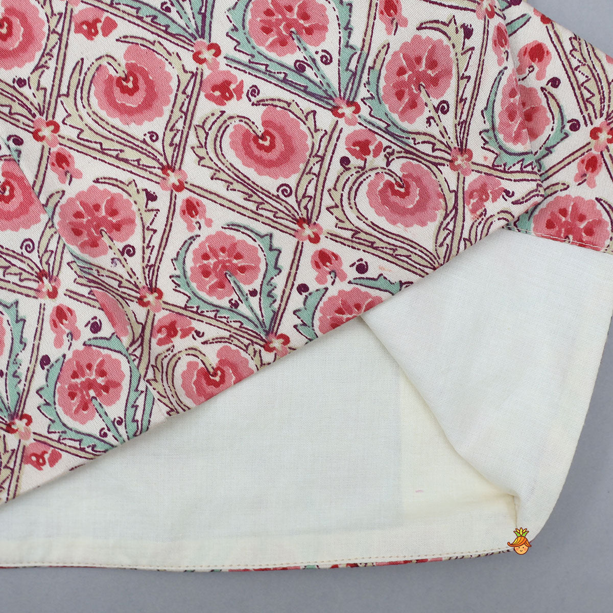 Pocket Detail Kurta With Printed Jacket And Pyjama