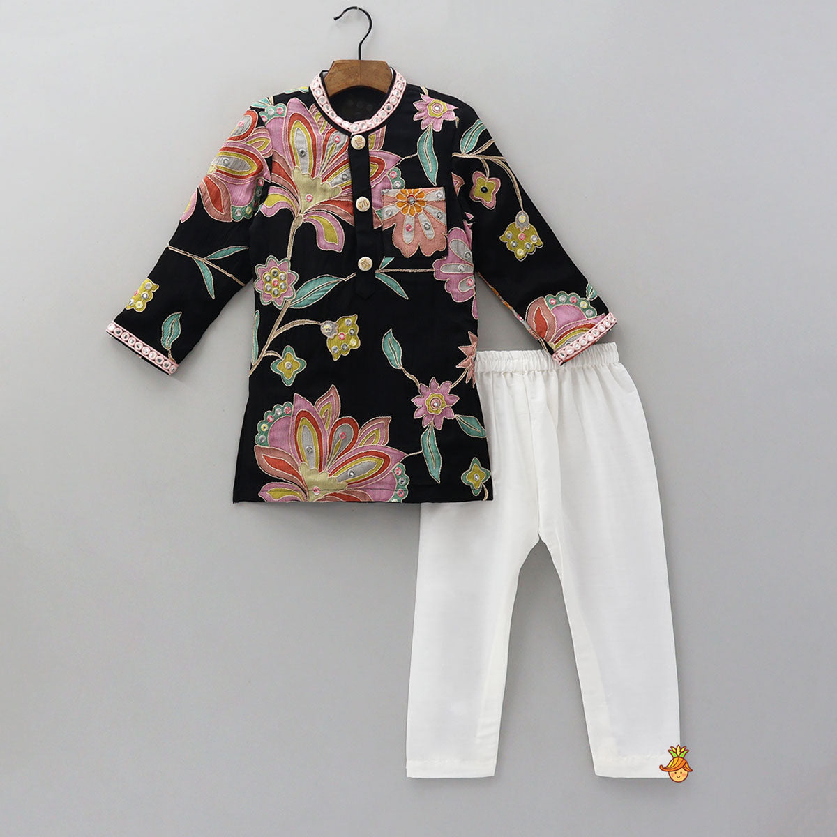 Stylish Floral Kurta With Patch Pocket Detail And Pyjama