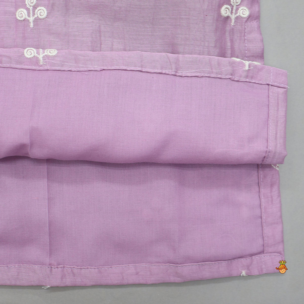 Thread Embroidered Kurta And Pyjama