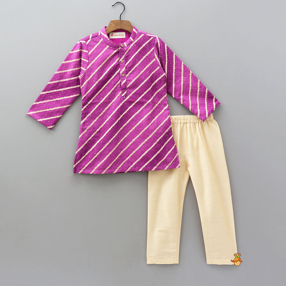 Leheriya Style Striped Schiffli Kurta And Pyjama