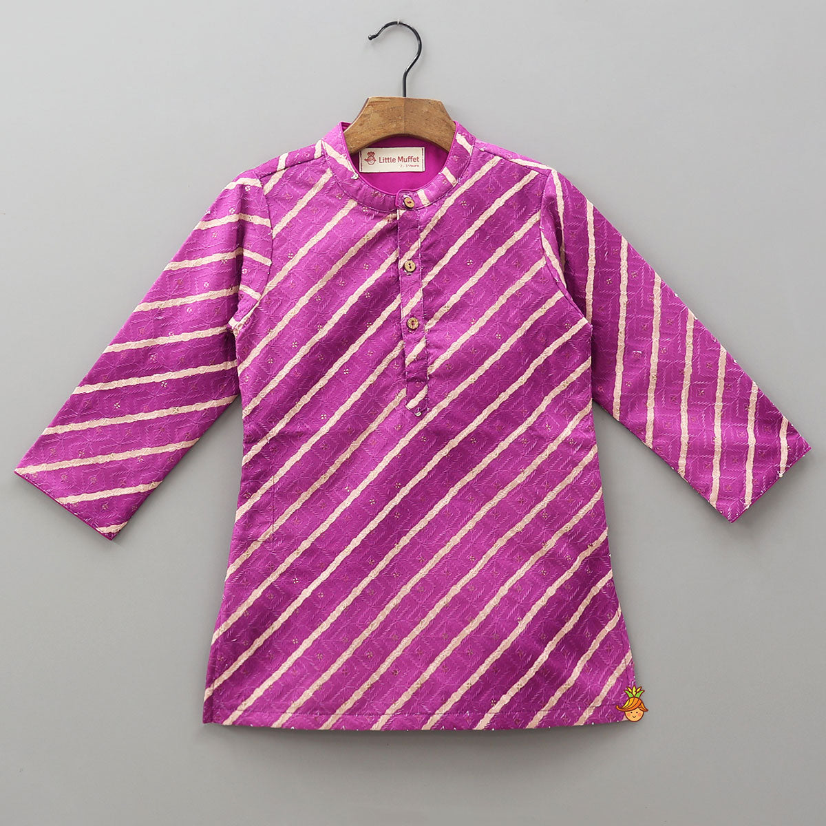 Leheriya Style Striped Schiffli Kurta And Pyjama