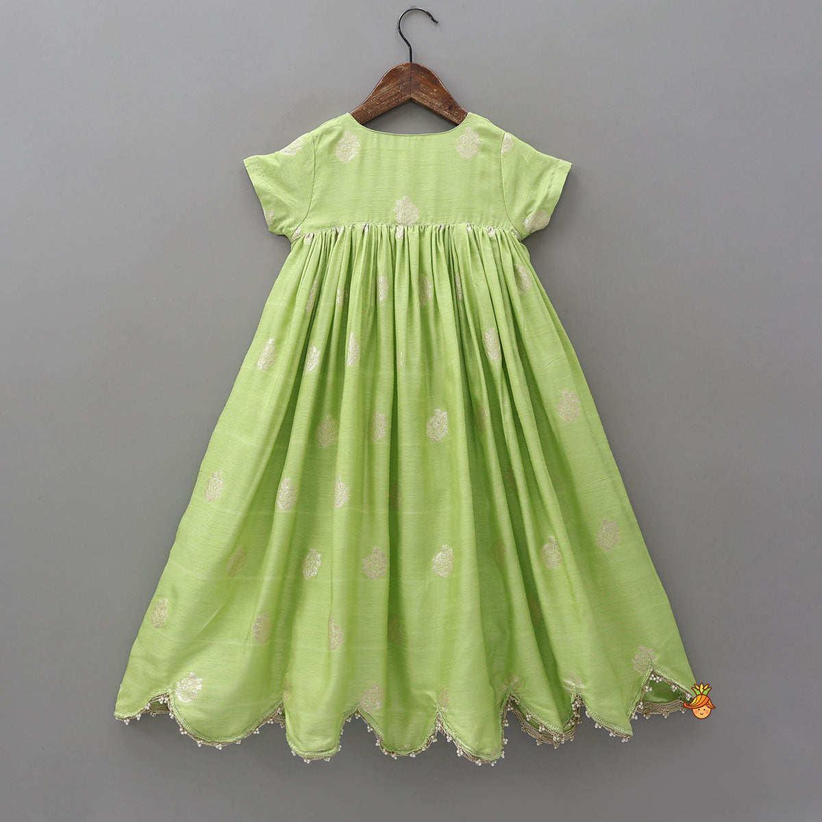 Loop Floral Button-Detail Kurti With Scalloped Hem