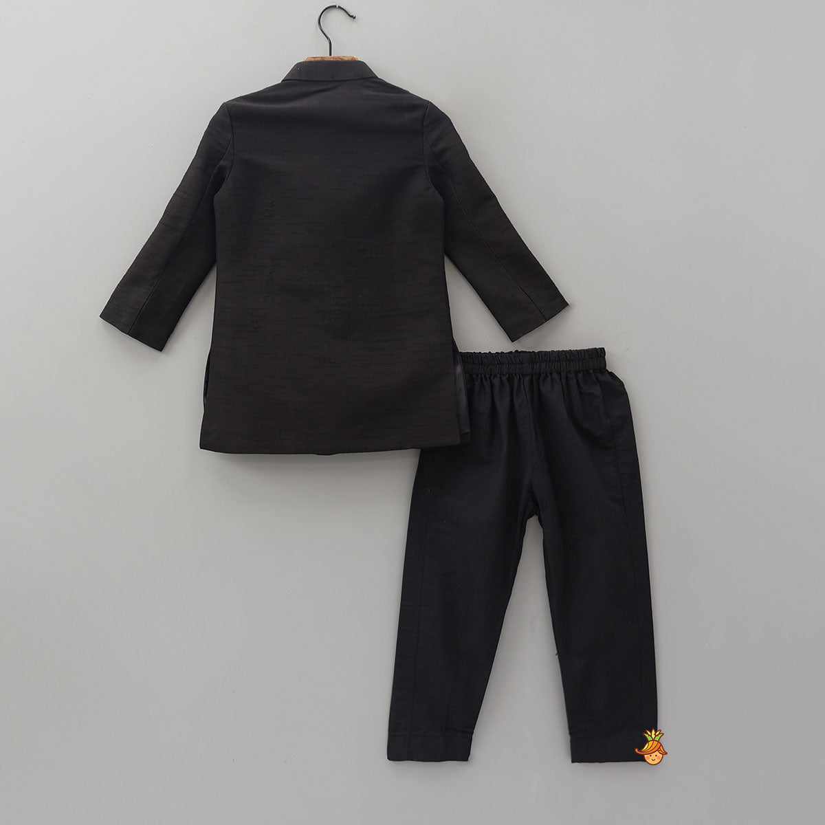 Pocket Detail Sherwani And Pyjama