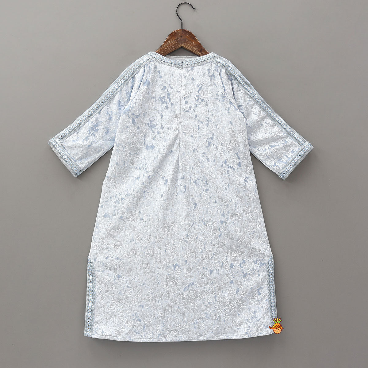 Embossed Velvet Long Jalabiya With Lace Headband