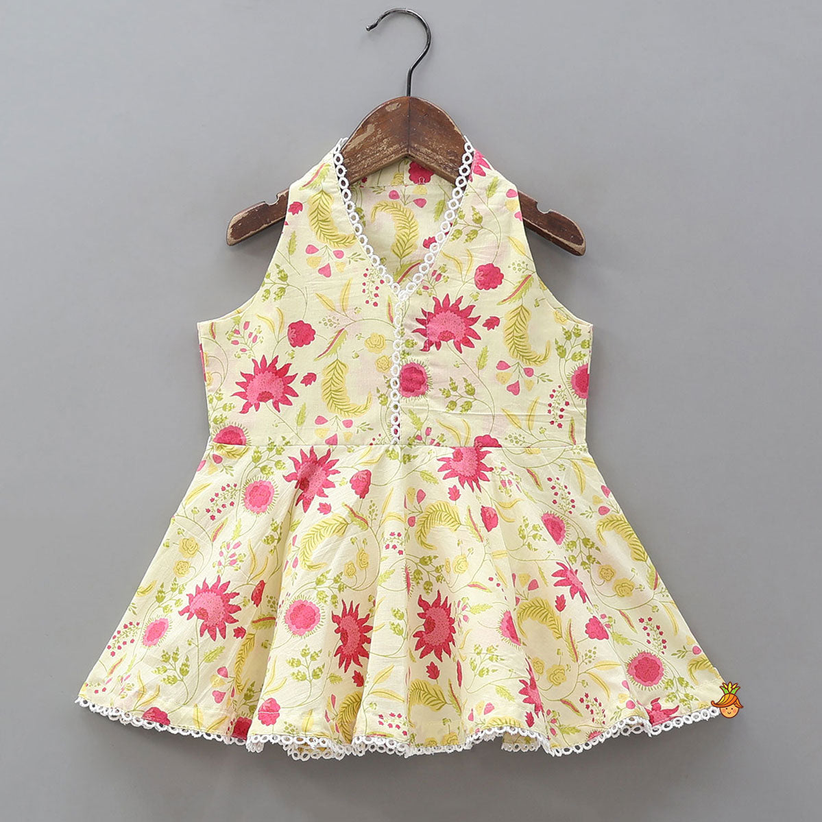 Sleeveless Printed Kurti And Flared Palazzo With Net Dupatta