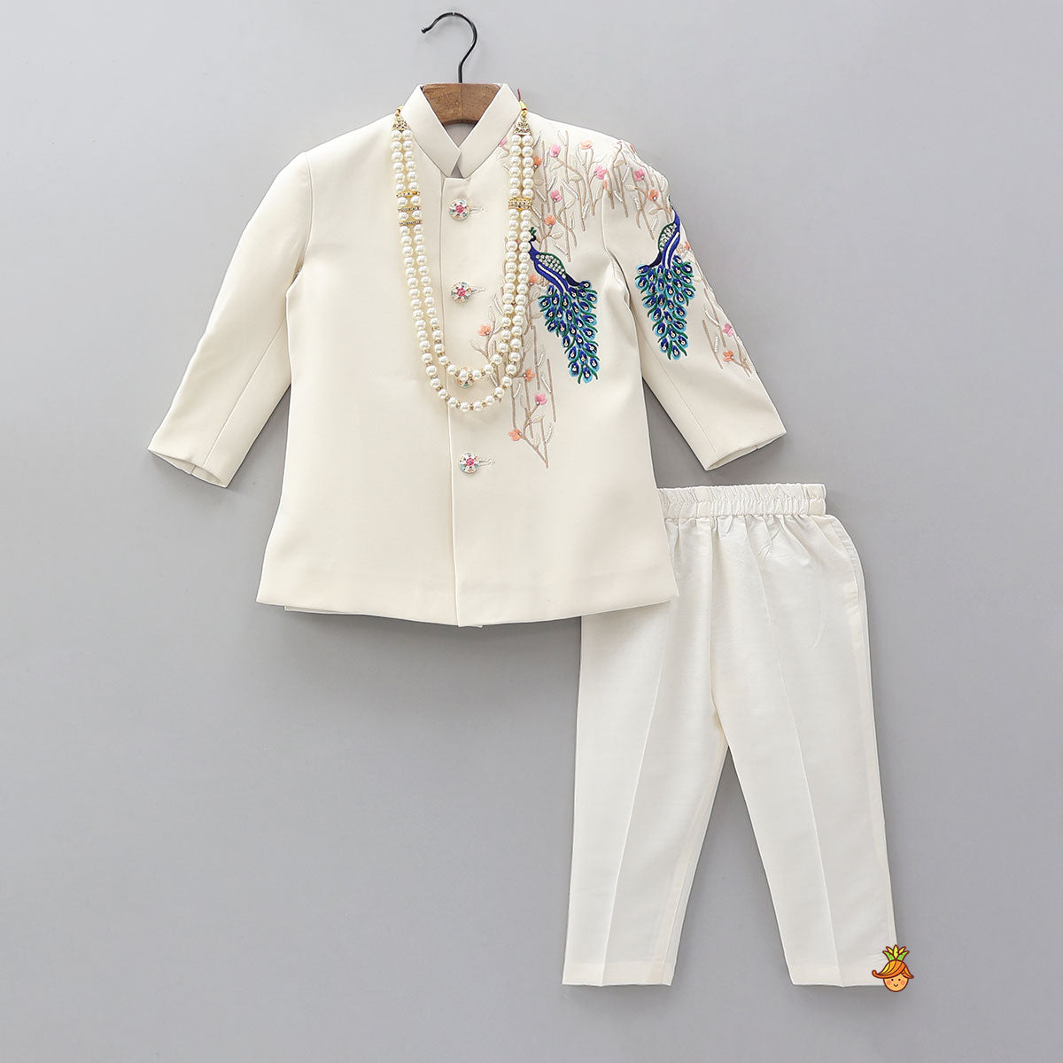 Elegant Sherwani And Pyjama With Necklace